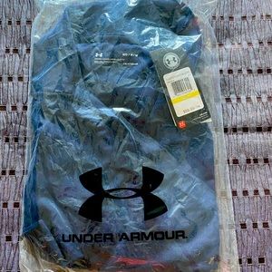 Women’s navy under armour polo, medium, NEW